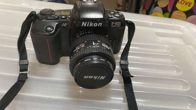 Nikon F 601 AF