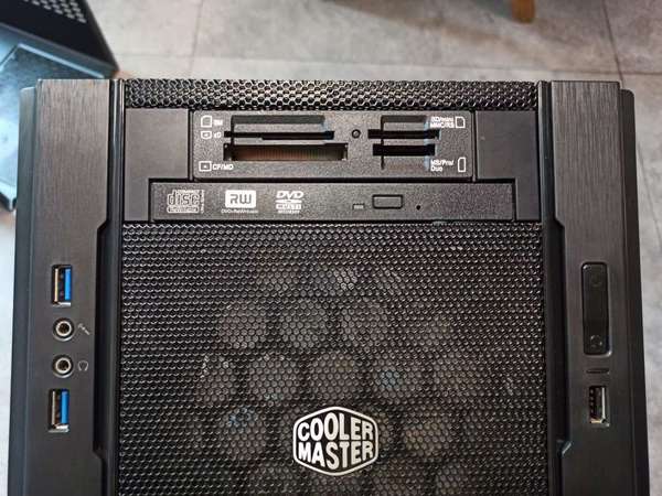 Cooler Master 酷冷至尊 ITX電腦機箱 +SD/CF讀卡機 +DVD光碟機