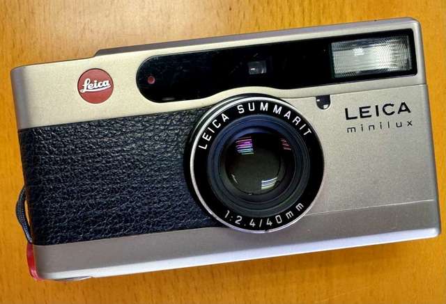 Leica Minilux  f2.4 / 40mm 香港97回歸紀念特別版輕便相機