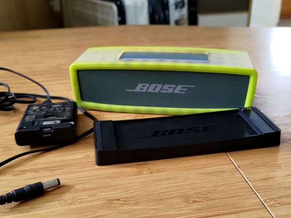 Bose Soundlink Mini 藍牙喇叭 (not JBL, Marshall)