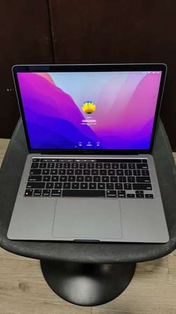 Macbook Pro 13 2018 touch bar 4 thutherbolt 512gb