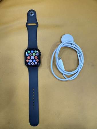 99%New Apple Watch S8 41MM (GPS版) 黑色 蘋果保養到2025年5月3日 有配件 電池效能100% 自用一流