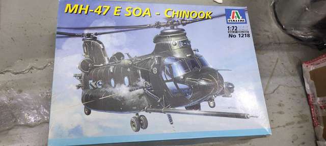 3盒軍事模型(不散賣):  V-22 魚鷹直升機，Chinook直升機，kommanowagen裝甲列車指揮型