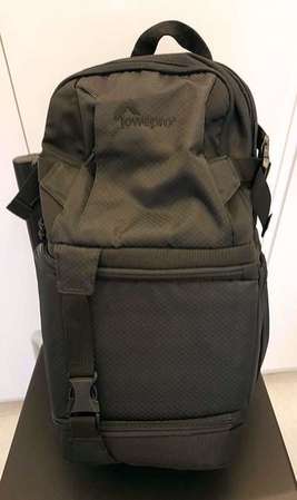 Lowepro DSLR Video Fastpack 150 AW 相機背囊 (黑色)