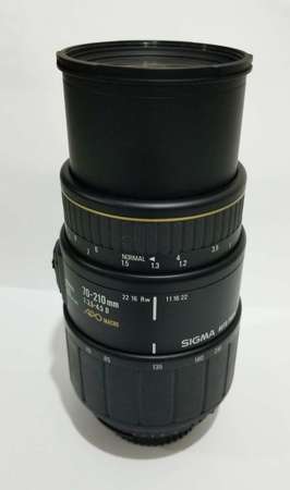 Sigma AF 70-210mm F3.5-4.5 D APO Lens for Nikon