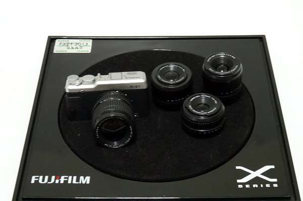 罕有 原裝正版 限量 富士 磁石相機模型 fujifilm X-E1 4鏡頭 figure scale camera model limited