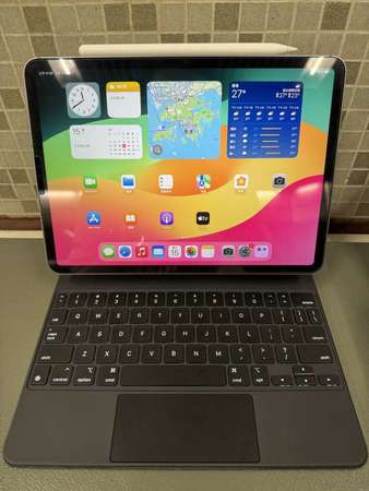 (有AC+) iPad Pro M2 11” 128GB 5G Sim 行貨, Magic Keyboard , Apple Pencil 2