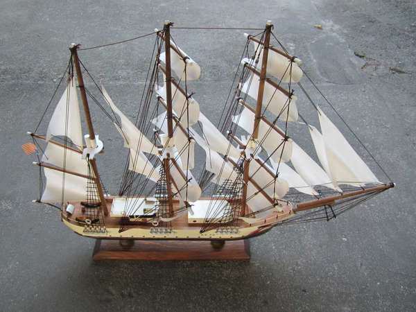 木製帆船模型