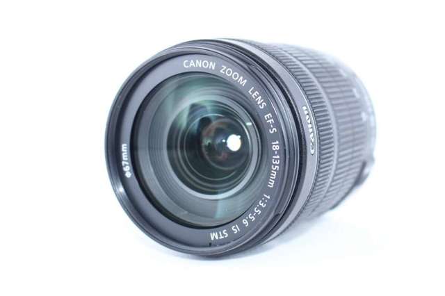 CANON EF-S 18-135mm f/3.5-5.6 IS STM