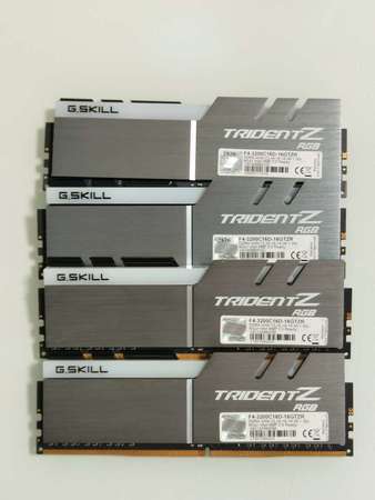 GSKILL DDR4 3200 C16 TRIDENT Z RGB 4*8GB