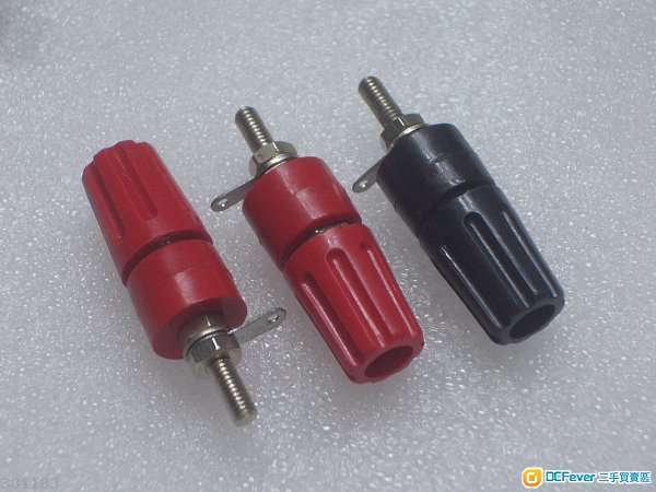 擴音機輸出或喇叭接線柱, 英國Deltron製,4MM,紅黑色或其他顏色.