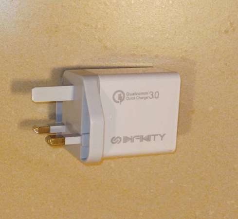 Infinity PC-30 3位USB QC 快速充電器