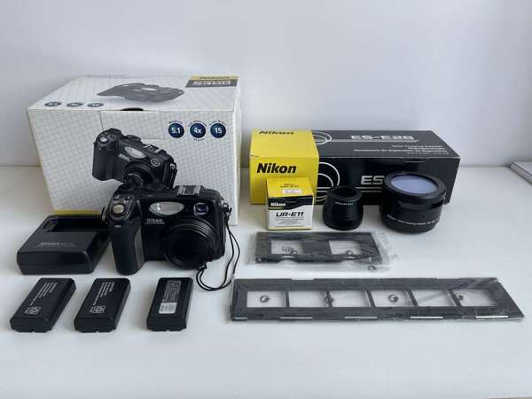 Nikon Coolpix 5400 相機 (壞機) 當零件賣,連原廠ES-E28 底片翻拍器一套
