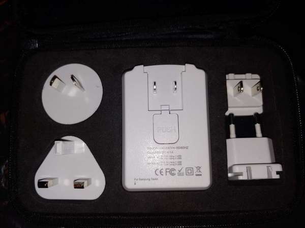 USB電源轉接器 USB power adapter 萬用 多國 旅行套裝
