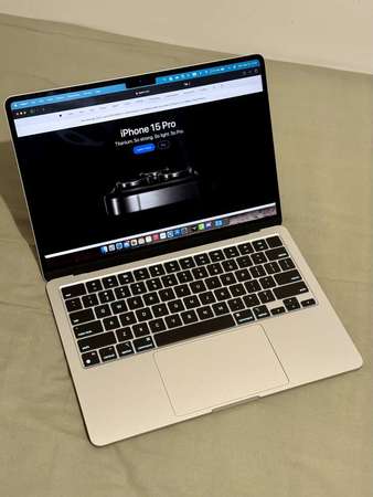 MacBook Air 13” M3 8+256GB 銀色