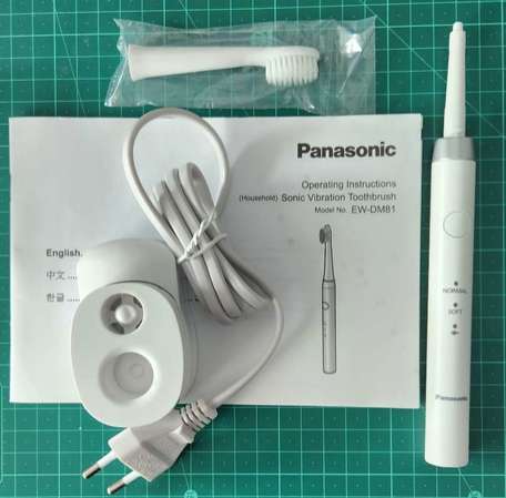 Panasonic EW-DM81 聲波震動牙刷 (95%新) 刷頭全新 (100%)