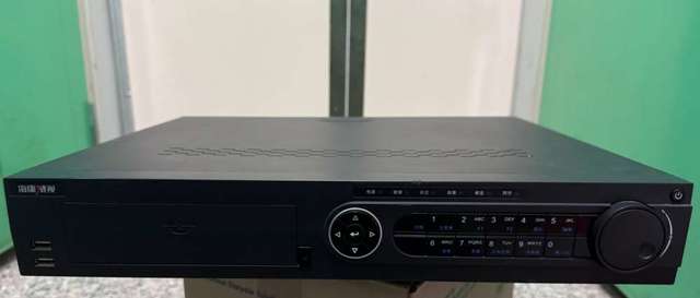 八成新 海康威視 Hikvision DS-8616N-ST 16路NVR數位硬碟錄影機 淨主機一台(不包括硬盤)