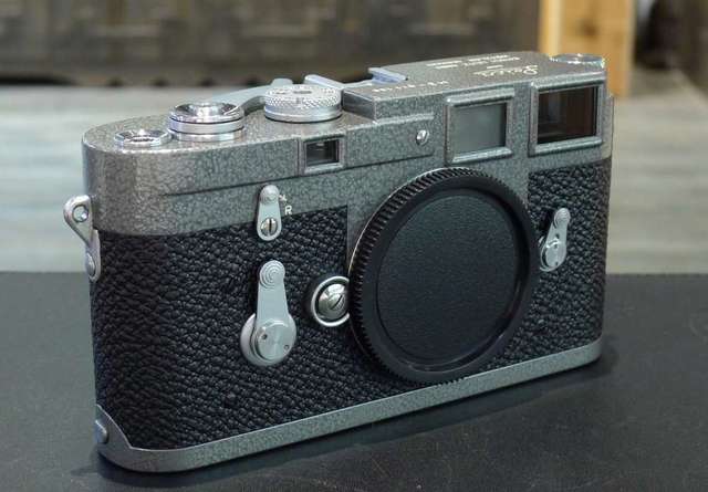 Leica M3 Hammertone paint by Kanto Camera