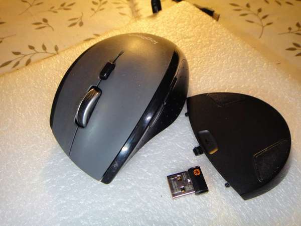 Logitech M705 多工無線滑鼠  連 Unifying USB接受器