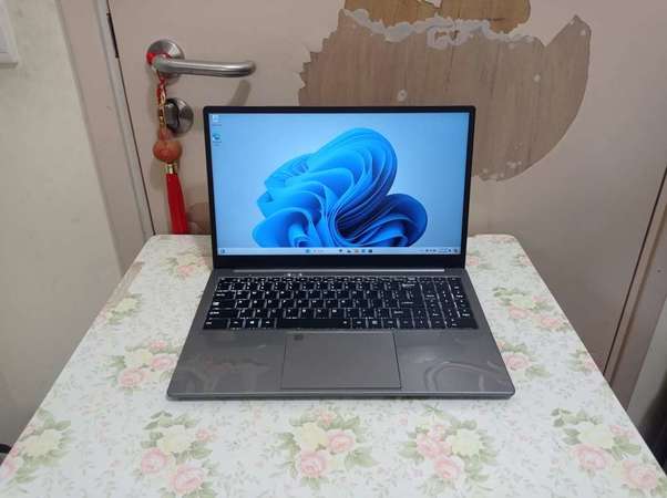 China made laptop i7 1185G7 16Gb ram 500Gb SSD FHD