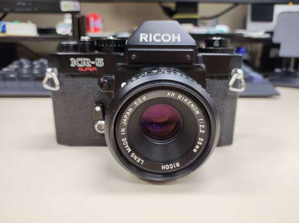 Ricoh XR-5 super + Ricoh 50mm f2.2 + 皮套

PK mount 全機械菲林機， 可用 Pantex 鏡頭。