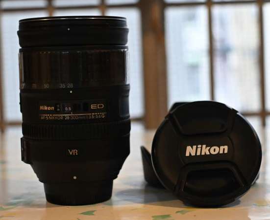 Nikkor (AF-S) 28-300mm 3.5-5.6G ED (Nikon mount)