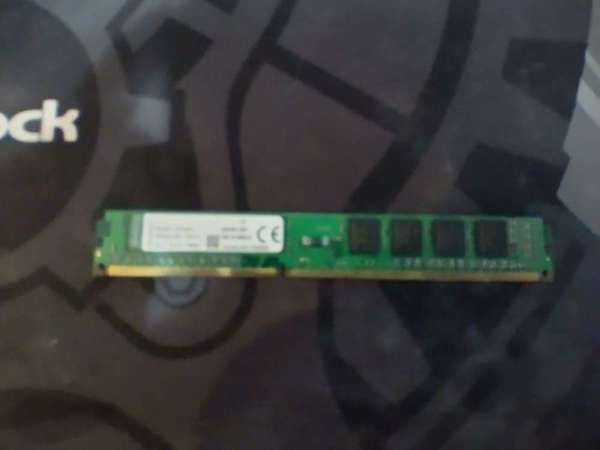 Kingston DDR3 1600. 4G