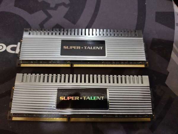 super talent. DDR3 1600. 2G X 2PCS