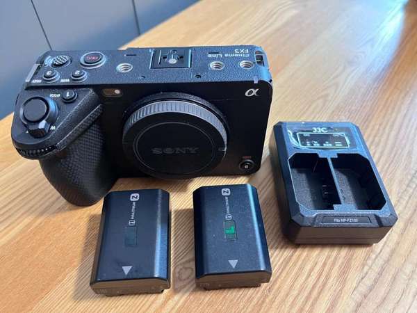 SONY FX3 (ILME-FX3) 專業攝影機電影攝影機 連2電+充機+XLR 收音手柄