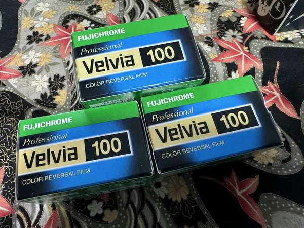 停產 Fujifilm Professional Velvia 100 135 colour neg film