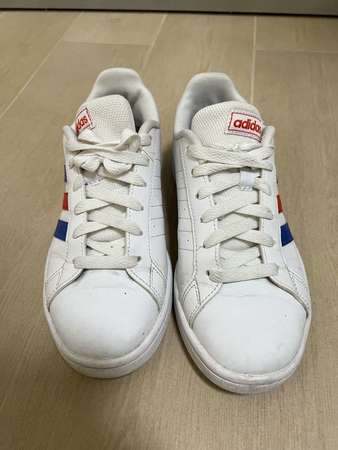 Adidas 白色鞋 EU37 US4