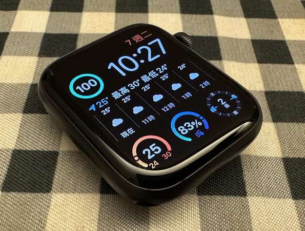 Apple Watch SE1 44mm 碳黑色 行貨 99%新 非常少用和新淨 電池健康度100% 全套有盒齊所有配件 合完美主義者