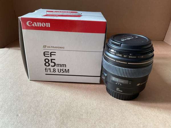 Canon EF 85mm  f/1.8 USM