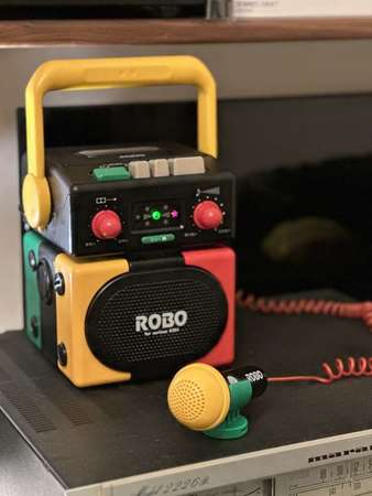 出售sanyo robo-5 cassette播放機一部，100%正常，外觀95%新，罕有，有意請pm我，謝謝