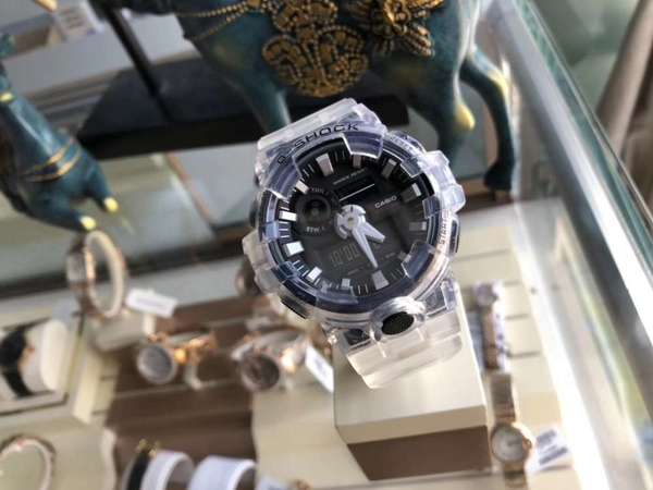 卡西歐 獨家發售「表中之王 地表最強」卡西歐官網限量新款35週年紀念款，冰川金透明款、G-SHOCK、GA-700運動手錶、全套包裝。
