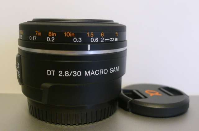 Sony DT 30mm f2.8