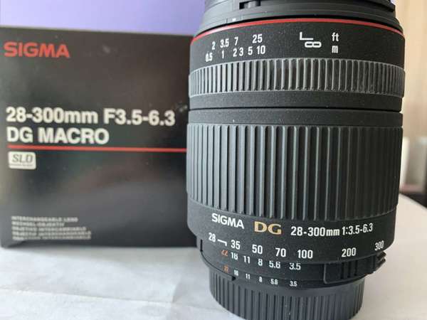 Sigma 28-300mm f/3.5-6.3 DG macro for Nikon mount