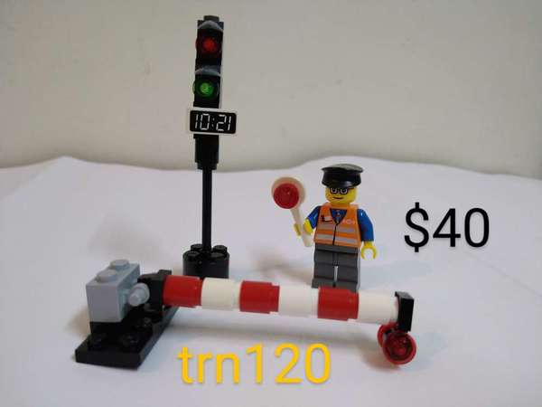 （已絕版）Lego 7324 &  9293人仔