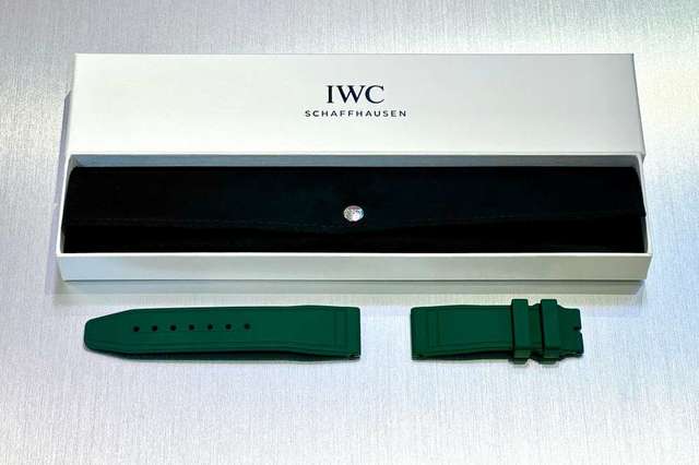 IWC Green Rubber Strap(20mm) - MXE0HNX3