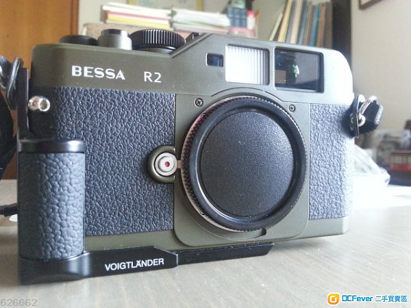 出售從未有人放售Voigtlander Bessa R2 Olive 黑鈕限量版連把手Leica M