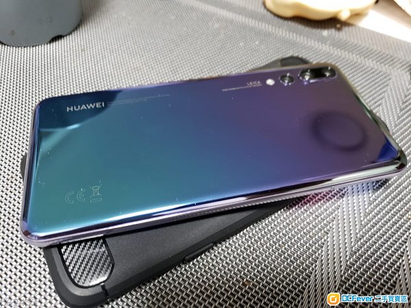 代友放99%新huawei p20 pro (極光色)