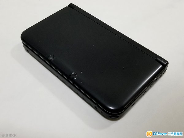 3dsll,两部(黑色 onepiece索柏版),连八只game