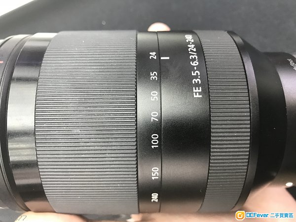 sony sel24240 9成新