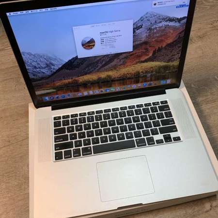 macbook pro 15-inch retina i7 2014-mid 95% new (有盒)