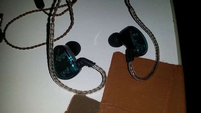 kz as10 动铁入耳式耳机