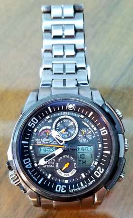 出售星晨鈦金屬超強版光動能電波時計Citizen Attesa Eco-Drive ATV53