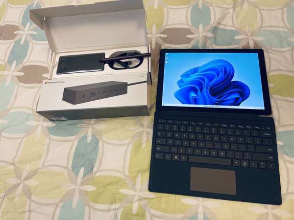 出售Microsoft Surface Pro 7 (i7-1065G7/ 512GB / 16GB) 有筆有